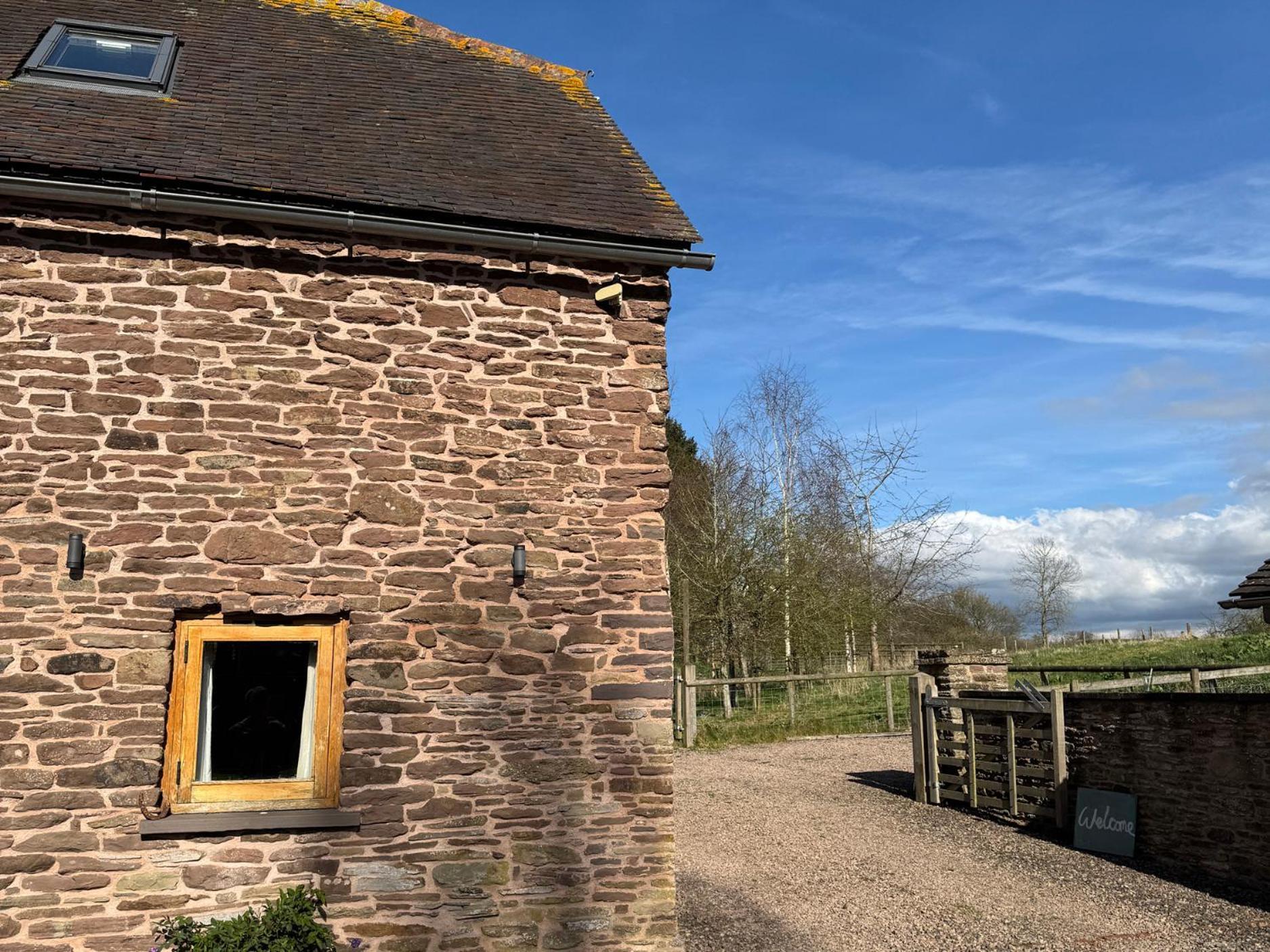 Barn Cottage 莱明斯特 外观 照片